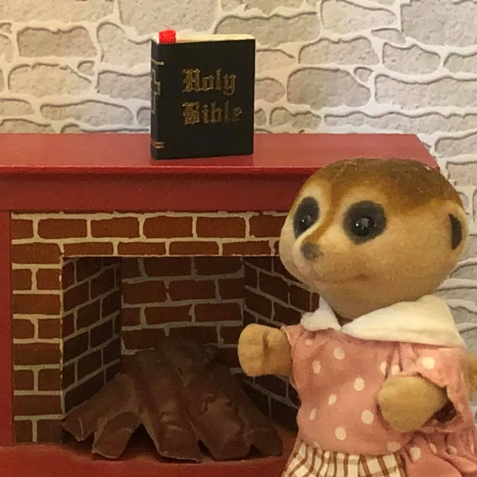 Bible - Dollshouse miniature - Does not open
